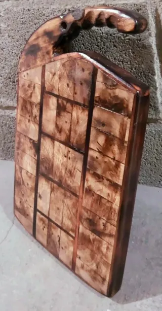 Tagliere decorativo in legno con mappa