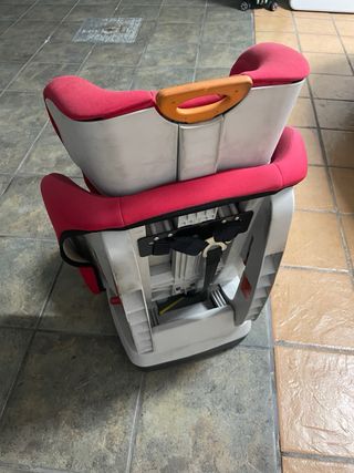 Seggiolino auto Chicco rosso