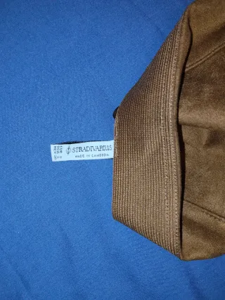 Falda Stradivarius de ante marrón elástica