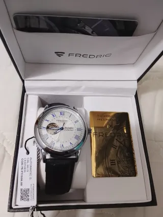 Reloj Fredric Automático Caja Negra Dorada