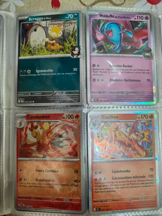 Carte Pokemon+raccoglitore+codici+adesivi+gadget