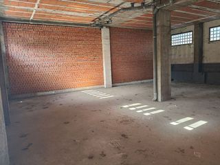 Local comercial en venta en Montserrat - Parque Empresarial en San Fernando de Henares