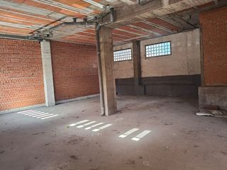 Local comercial en venta en Montserrat - Parque Empresarial en San Fernando de Henares