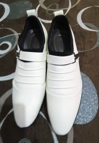 Zapatos de vestir blancos para caballero