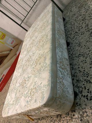 Canapé juvenil tela y metal