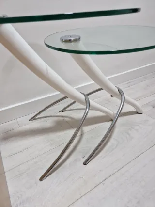 Tavoli ausiliari in vetro e metallo