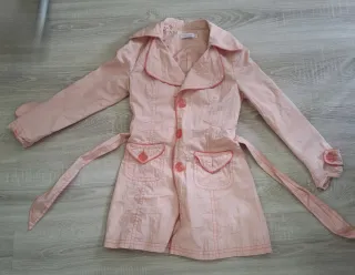 Bata rosa con protección solar