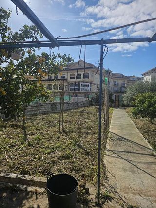 Terreno en venta en Los Pacos en Fuengirola