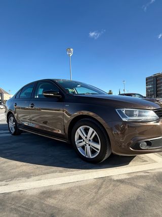 Volkswagen Jetta 2013 1.6TDI Sport DSG