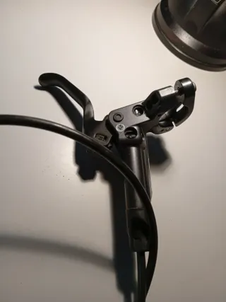 Freno delantero Shimano SLX M675