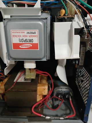 Plato Microondas Samsung con Grill CE2827N..piezas