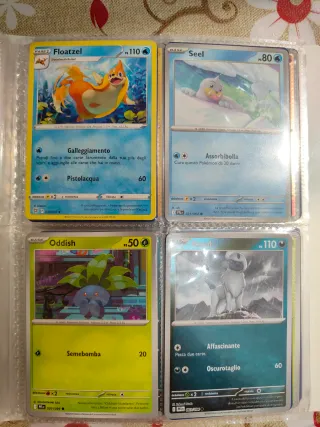 Carte Pokemon+raccoglitore+adesivi+codici+gadget