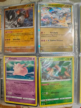 Carte Pokemon+raccoglitore+adesivi+codici+gadget
