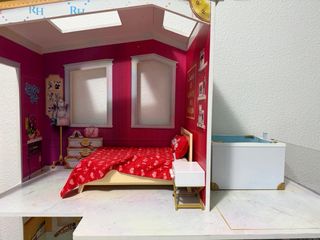 Casa de muñecas Grande Rainbow High Jazuzzi