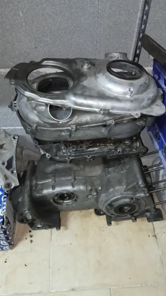 Repuestos de motor TMAX 500 2004