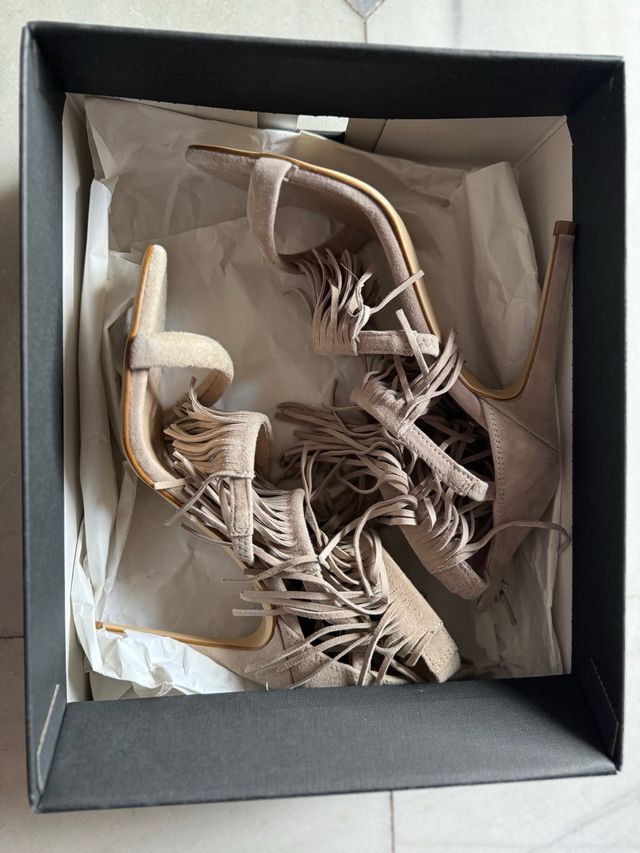 Sandalias Carmens Piel Beige Sin Usar