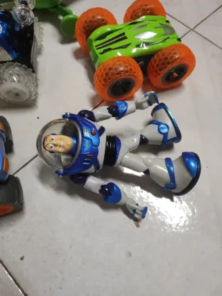 Lote Juguetes: Dinosaurio, Coches y Buzz Lightyear