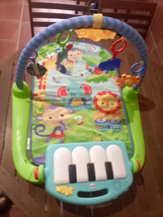 Manta de juegos Fisher Price Piano