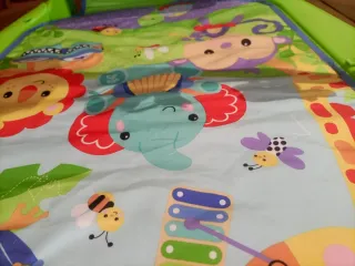 Manta de juegos Fisher Price Piano