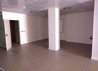 Local comercial en venta en Arenal - La Pólvora en Dos Hermanas