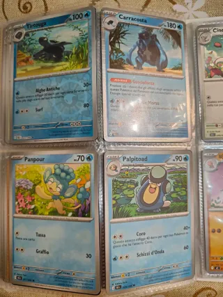 Carte Pokemon+raccoglitore+adesivi+codici+gadget