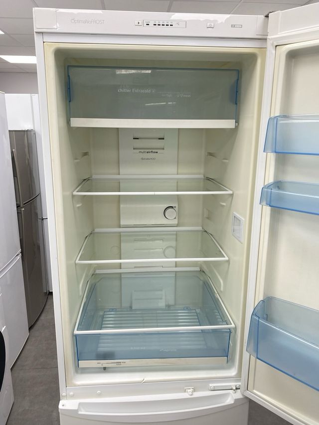 Frigorífico Balay combi clase A+ 185x60cm no frost