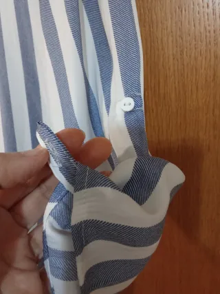 Blusa Stradivarius Rayas Azul y Blanco Talla M