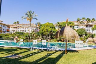 Piso en venta en Nueva Andalucía centro en Marbella