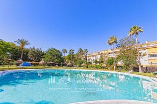 Piso en venta en Nueva Andalucía centro en Marbella