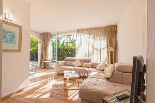 Piso en venta en Nueva Andalucía centro en Marbella