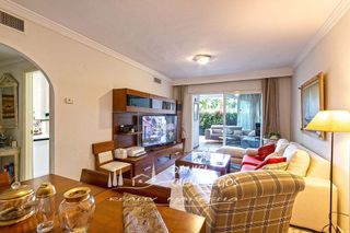 Piso en venta en Nueva Andalucía centro en Marbella