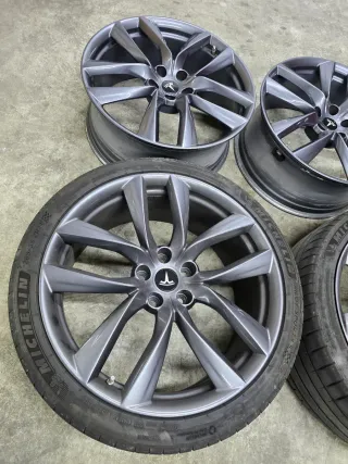 Llantas Tesla 21 Modelo Arachnid. Originales.