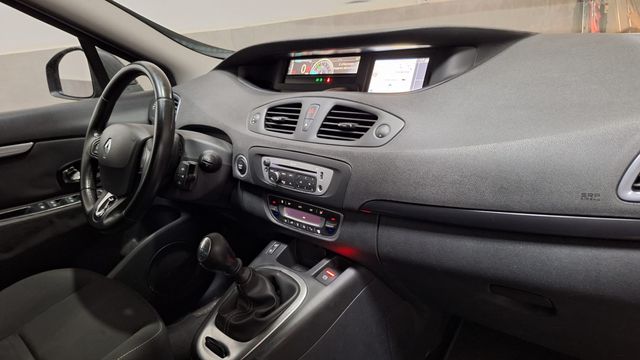 Renault Scenic 2015