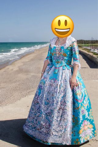 Traje de Fallera azul y multicolor