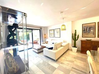 Piso en alquiler en Puerto Banús en Marbella