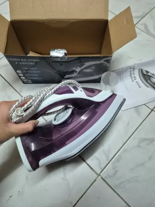 Ferro da stiro a vapore