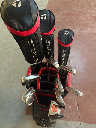 Set de palos de golf TaylorMade Stealth