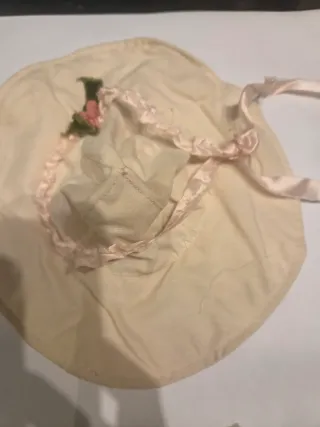 Vestido Nostalgia Nancy Años 70 con Sombrero