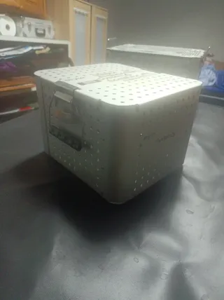 Cajas en aluminio con tapa.