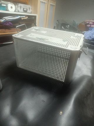 Cajas en aluminio con tapa.