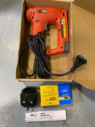 Grapadora Elétrica Tacwise 1703 140EL Pro