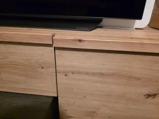 Mueble TV madera y negro y aparador
