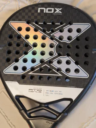 Pala de pádel NOX AT 10