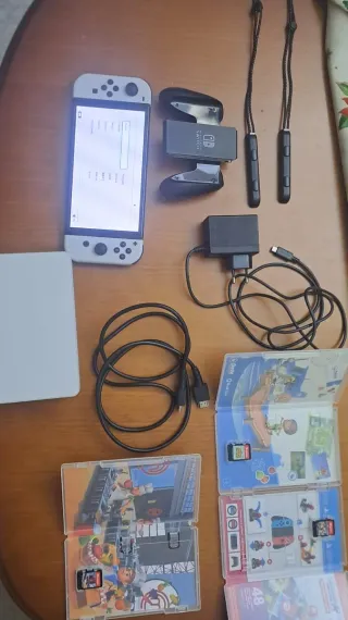 Nintendo Switch OLED Blanca + 3 Juegos