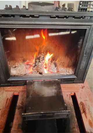 Chimenea encastrable con cristal nuevo