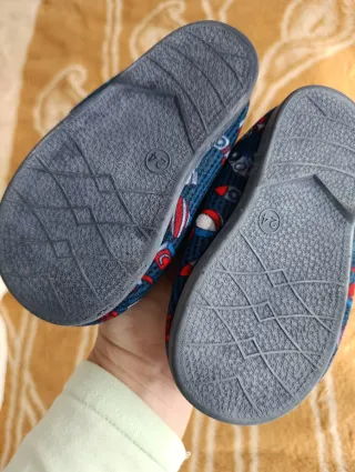 Zapatillas de felpa para niños