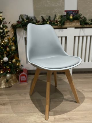 Pack 4 Sillas Plástico y Madera