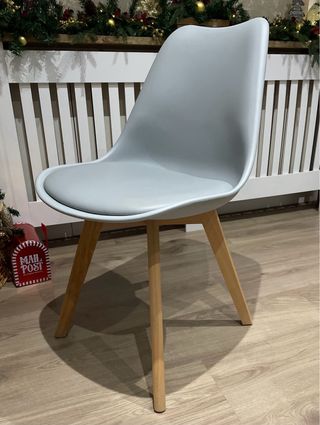 Pack 4 Sillas Plástico y Madera