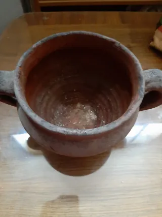 Antiguos pucheros de Barro