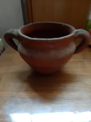 Antiguos pucheros de Barro